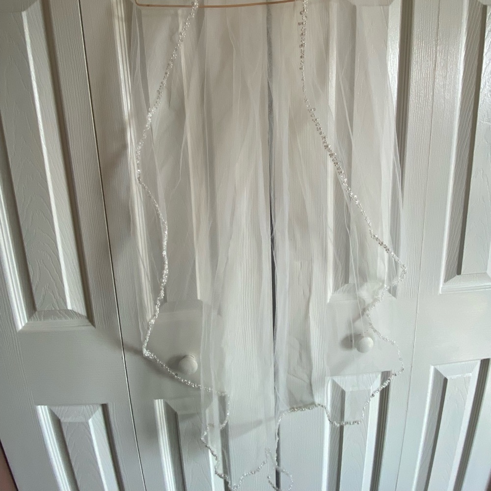 NWT Morilee Fingertip Veil with Pearls STYLE #VL3105F